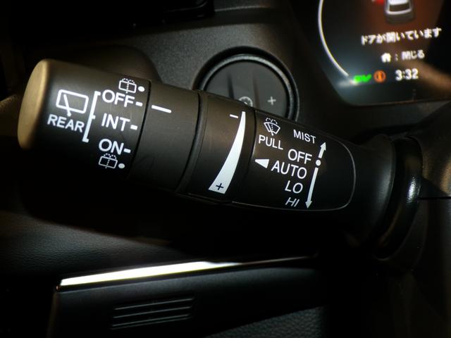 ヴェゼル ｅ：ＨＥＶＺ　Ｂｌｕｅｔｏｏｔｈ接続電動リアゲートシートヒーターワイヤレス充電器ドラレコＥＴＣインターナビフルセグＴＶ純正アルミホイールスマートキー　衝突回避支援ブレーキ機能　スマキ　Ｐトランク　フルオートエアコン（24枚目）