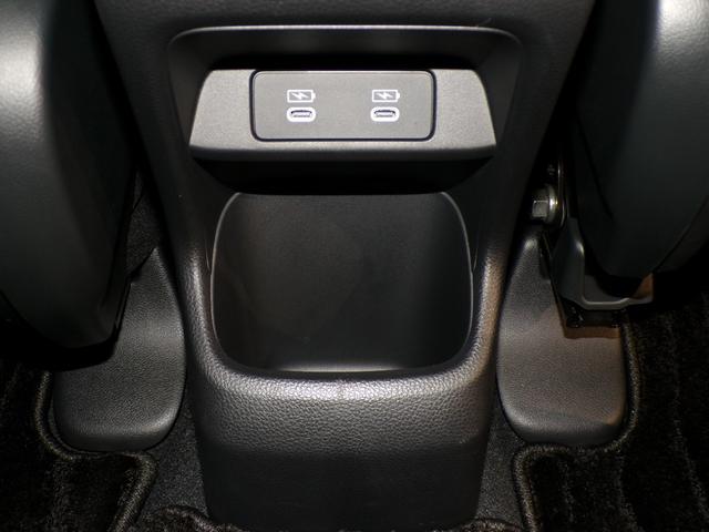 ヴェゼル ｅ：ＨＥＶＺ　Ｂｌｕｅｔｏｏｔｈ接続電動リアゲートシートヒーターワイヤレス充電器ドラレコＥＴＣインターナビフルセグＴＶ純正アルミホイールスマートキー　衝突回避支援ブレーキ機能　スマキ　Ｐトランク　フルオートエアコン（32枚目）