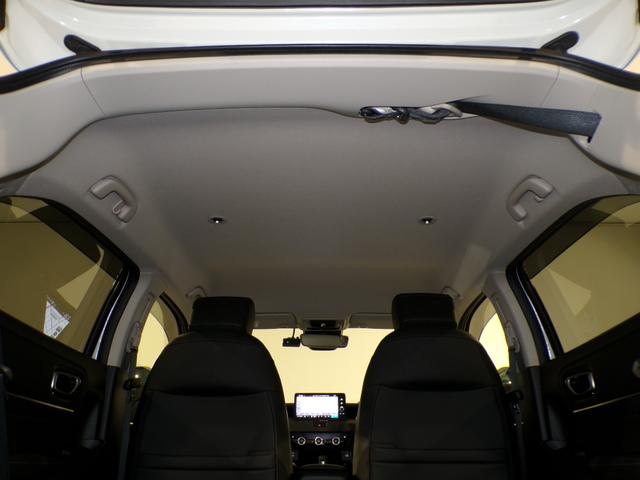 ヴェゼル ｅ：ＨＥＶＺ　Ｂｌｕｅｔｏｏｔｈ接続電動リアゲートシートヒーターワイヤレス充電器ドラレコＥＴＣインターナビフルセグＴＶ純正アルミホイールスマートキー　衝突回避支援ブレーキ機能　スマキ　Ｐトランク　フルオートエアコン（46枚目）