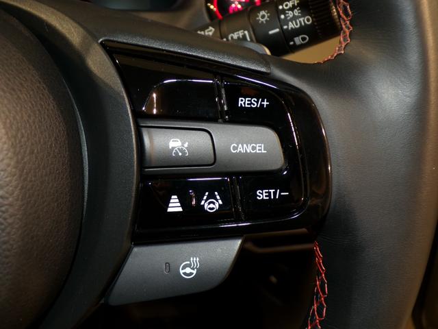 ヴェゼル ｅ：ＨＥＶＰＬａＹ　Ｂｌｕｅｔｏｏｔｈ接続全周囲カメラ電動リアゲートシートヒーターワイヤレス充電器ドラレコＥＴＣインターナビフルセグＴＶ純正アルミホイールスマートキー　衝突被害軽減ブレーキ　カーテンエアバッグ　Ｐセンサー（21枚目）