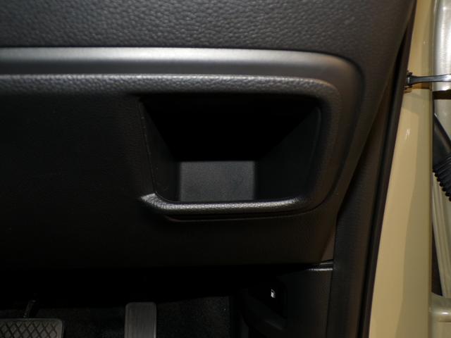 ヴェゼル ｅ：ＨＥＶＰＬａＹ　Ｂｌｕｅｔｏｏｔｈ接続全周囲カメラ電動リアゲートシートヒーターワイヤレス充電器ドラレコＥＴＣインターナビフルセグＴＶ純正アルミホイールスマートキー　衝突被害軽減ブレーキ　カーテンエアバッグ　Ｐセンサー（29枚目）