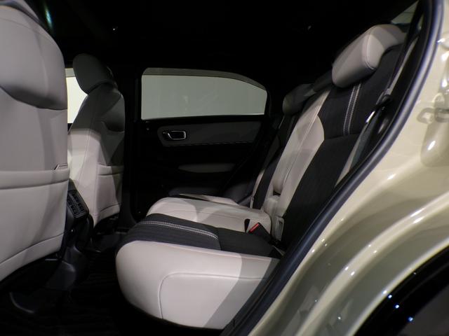 ヴェゼル ｅ：ＨＥＶＰＬａＹ　Ｂｌｕｅｔｏｏｔｈ接続全周囲カメラ電動リアゲートシートヒーターワイヤレス充電器ドラレコＥＴＣインターナビフルセグＴＶ純正アルミホイールスマートキー　衝突被害軽減ブレーキ　カーテンエアバッグ　Ｐセンサー（43枚目）