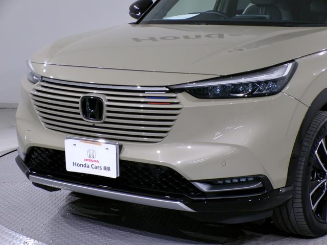 ヴェゼル ｅ：ＨＥＶＰＬａＹ　Ｂｌｕｅｔｏｏｔｈ接続全周囲カメラ電動リアゲートシートヒーターワイヤレス充電器ドラレコＥＴＣインターナビフルセグＴＶ純正アルミホイールスマートキー　衝突被害軽減ブレーキ　カーテンエアバッグ　Ｐセンサー（55枚目）