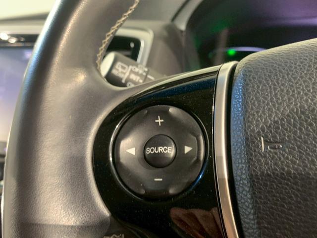 オデッセイ アブソルート　フルセグＴＶ　リアモニター　３列シート　両側電動スライドドア　スマートキー＆プッシュスタート　盗難防止　クルーズＣ　リアカメラ　ＥＴＣ装備　ナビＴＶ　ＬＥＤヘッドランプ　運転席エアバック　ＤＶＤ視聴（10枚目）