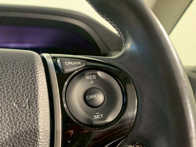 オデッセイ アブソルート　フルセグＴＶ　リアモニター　３列シート　両側電動スライドドア　スマートキー＆プッシュスタート　盗難防止　クルーズＣ　リアカメラ　ＥＴＣ装備　ナビＴＶ　ＬＥＤヘッドランプ　運転席エアバック　ＤＶＤ視聴（11枚目）