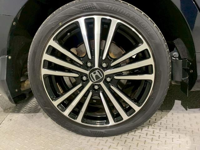 オデッセイ アブソルート　フルセグＴＶ　リアモニター　３列シート　両側電動スライドドア　スマートキー＆プッシュスタート　盗難防止　クルーズＣ　リアカメラ　ＥＴＣ装備　ナビＴＶ　ＬＥＤヘッドランプ　運転席エアバック　ＤＶＤ視聴（38枚目）