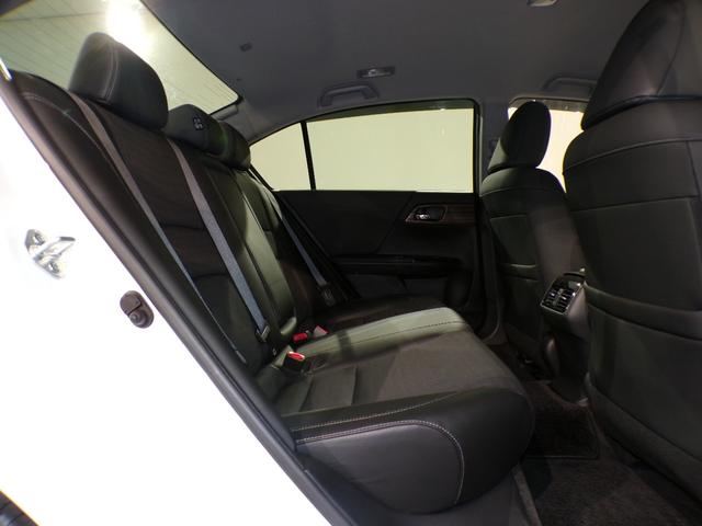 アコードハイブリッド ＥＸ　Ｂｌｕｅｔｏｏｔｈ接続全周囲カメラ電動シートシートヒーターＥＴＣインターナビフルセグＴＶ純正アルミホイールスマートキー　バックモニター　Ｐセンサー　サイドカーテンエアバック　サイドモニター　記録簿（44枚目）