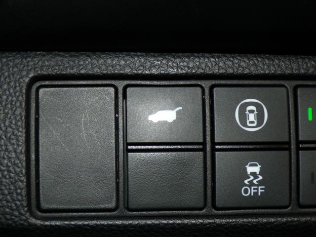 ヴェゼル ｅ：ＨＥＶＺ　Ｂｌｕｅｔｏｏｔｈ接続電動リアゲートシートヒータードラレコＥＴＣインターナビフルセグＴＶ純正アルミホイールスマートキー　衝突回避支援ブレーキ機能　スマキ　Ｐトランク　フルオートエアコン　Ｄレコ　Ｒカメ（12枚目）