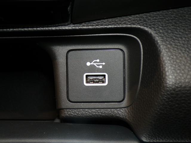 ヴェゼル ｅ：ＨＥＶＺ　Ｂｌｕｅｔｏｏｔｈ接続電動リアゲートシートヒータードラレコＥＴＣインターナビフルセグＴＶ純正アルミホイールスマートキー　衝突回避支援ブレーキ機能　スマキ　Ｐトランク　フルオートエアコン　Ｄレコ　Ｒカメ（17枚目）