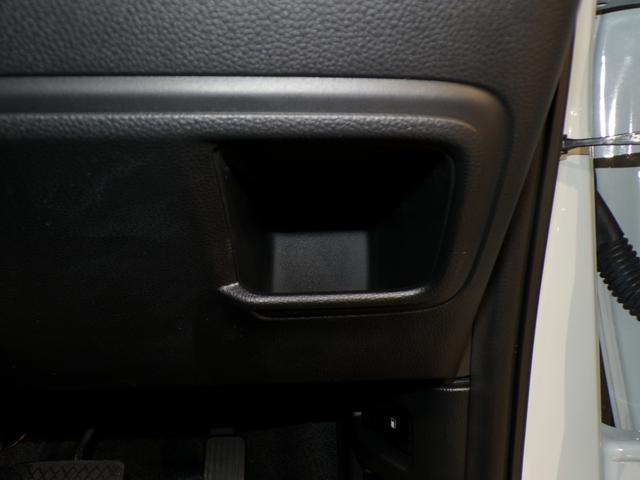 ヴェゼル ｅ：ＨＥＶＺ　Ｂｌｕｅｔｏｏｔｈ接続電動リアゲートシートヒータードラレコＥＴＣインターナビフルセグＴＶ純正アルミホイールスマートキー　衝突回避支援ブレーキ機能　スマキ　Ｐトランク　フルオートエアコン　Ｄレコ　Ｒカメ（29枚目）