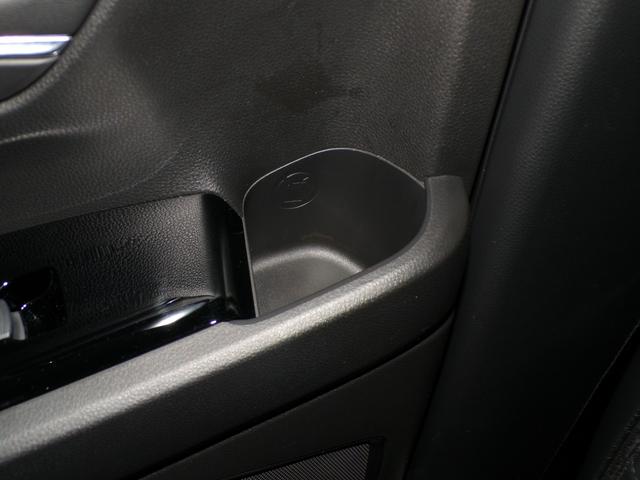 ヴェゼル ｅ：ＨＥＶＺ　Ｂｌｕｅｔｏｏｔｈ接続電動リアゲートシートヒータードラレコＥＴＣインターナビフルセグＴＶ純正アルミホイールスマートキー　衝突回避支援ブレーキ機能　スマキ　Ｐトランク　フルオートエアコン　Ｄレコ　Ｒカメ（33枚目）