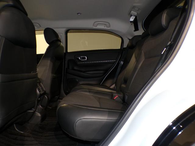 ヴェゼル ｅ：ＨＥＶＺ　Ｂｌｕｅｔｏｏｔｈ接続電動リアゲートシートヒータードラレコＥＴＣインターナビフルセグＴＶ純正アルミホイールスマートキー　衝突回避支援ブレーキ機能　スマキ　Ｐトランク　フルオートエアコン　Ｄレコ　Ｒカメ（43枚目）