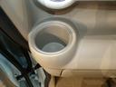 助手席の手の届きやすい位置にドリンクホルダーがあります。