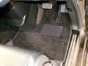 フロアマット装着しています。