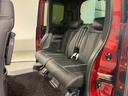清潔で広々したシートです！後部座席でもゆったり快適に過ごせるので、後ろに座る人たちもドライブが楽しくなりますよ。是非、現車を見て体感してみてください。