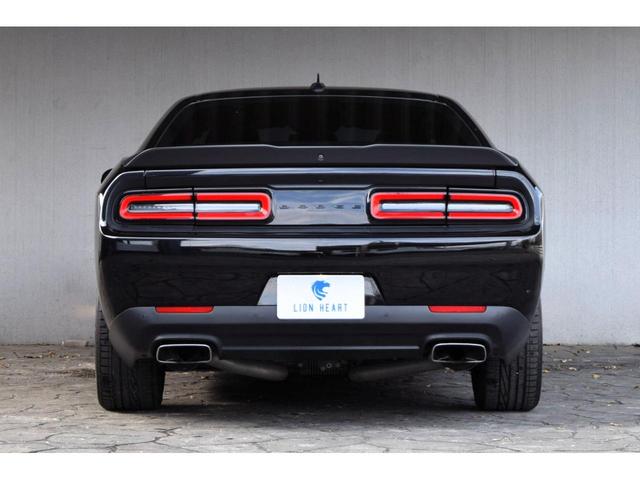ダッジ・チャレンジャー 　Ｒ／Ｔ　プラスパッケージ　新車並行車　ＭＴモデル　アルカンターラレザーシート　シートヒーター　ベンチレーション　　サンルーフ　ブラックＴＯＰパッケージ　ブレンボブレーキ　走行証明書　自社輸入車輛（5枚目）