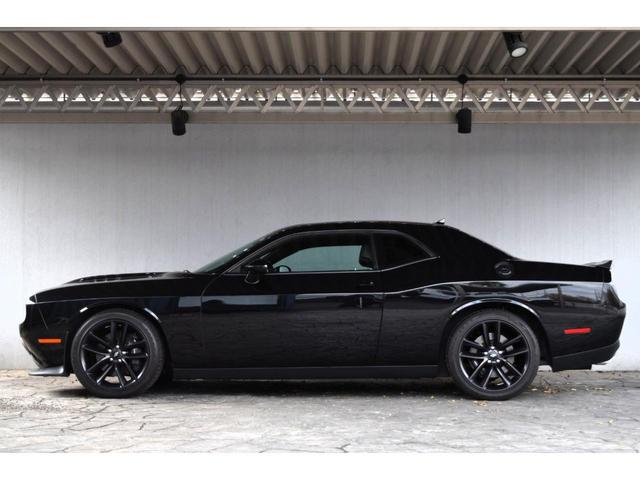 ダッジ・チャレンジャー 　Ｒ／Ｔ　プラスパッケージ　新車並行車　ＭＴモデル　アルカンターラレザーシート　シートヒーター　ベンチレーション　　サンルーフ　ブラックＴＯＰパッケージ　ブレンボブレーキ　走行証明書　自社輸入車輛（7枚目）