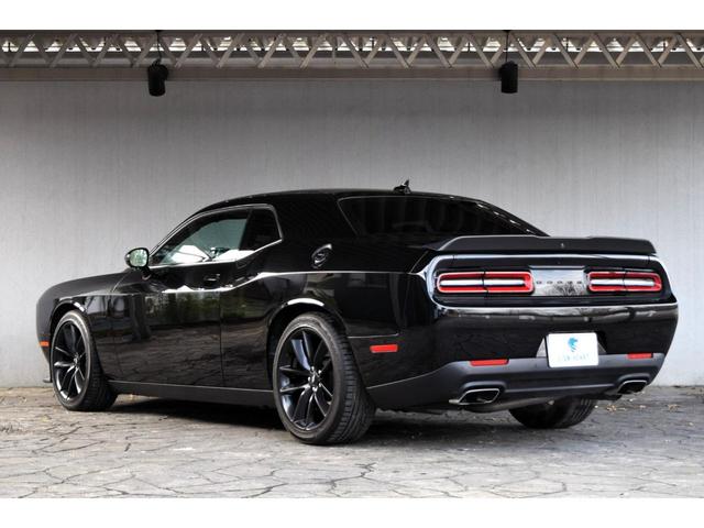 ダッジ・チャレンジャー 　Ｒ／Ｔ　プラスパッケージ　新車並行車　ＭＴモデル　アルカンターラレザーシート　シートヒーター　ベンチレーション　　サンルーフ　ブラックＴＯＰパッケージ　ブレンボブレーキ　走行証明書　自社輸入車輛（10枚目）