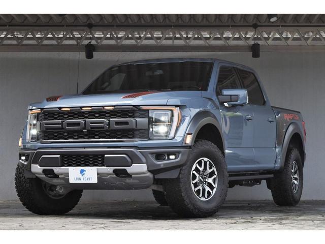 Ｆ－１５０ 　ラプター　クルーキャブ　４ＷＤ　パノラマルーフ　１２インチモニター　３６０度カメラ　レザーシート　可変マフラー　Ｂ＆Ｏサウンドシステム　パワーリアゲート　ラプターグラフィック（7枚目）