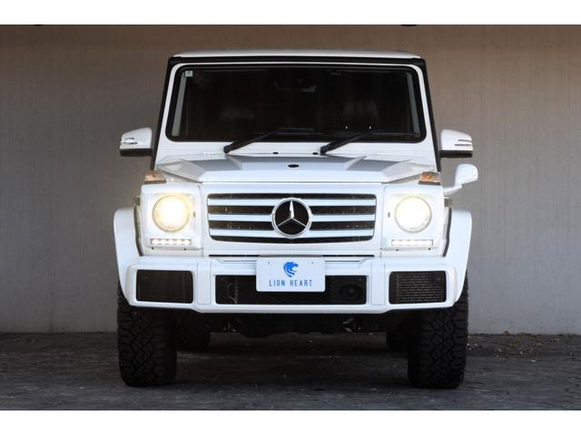 Ｇクラス Ｇ３５０ｄ　ラグジュアリーパッケージ　最終モデル　サンルーフ　レザーシート　前後シートヒーター　ハーマンカードン　８インチ後期モニター　デジタルインナーミラー　ドリンクホルダー　パドルシフト　ＲＴタイヤ（11枚目）