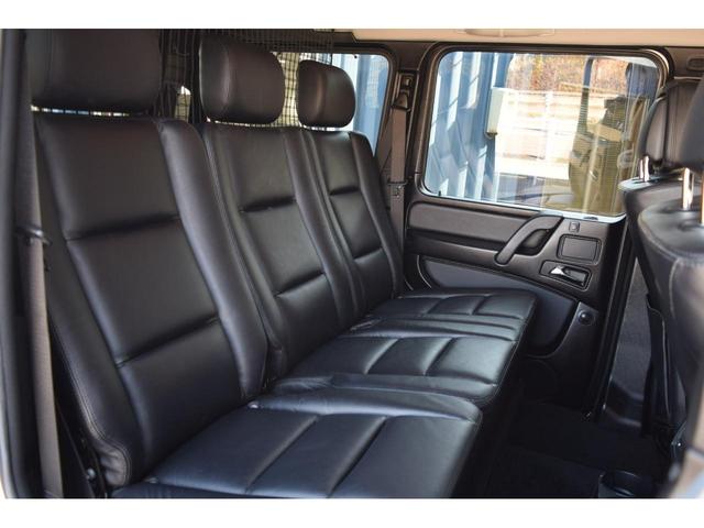 Ｇクラス Ｇ３５０ｄ　ラグジュアリーパッケージ　最終モデル　サンルーフ　レザーシート　前後シートヒーター　ハーマンカードン　８インチ後期モニター　デジタルインナーミラー　ドリンクホルダー　パドルシフト　ＲＴタイヤ（20枚目）