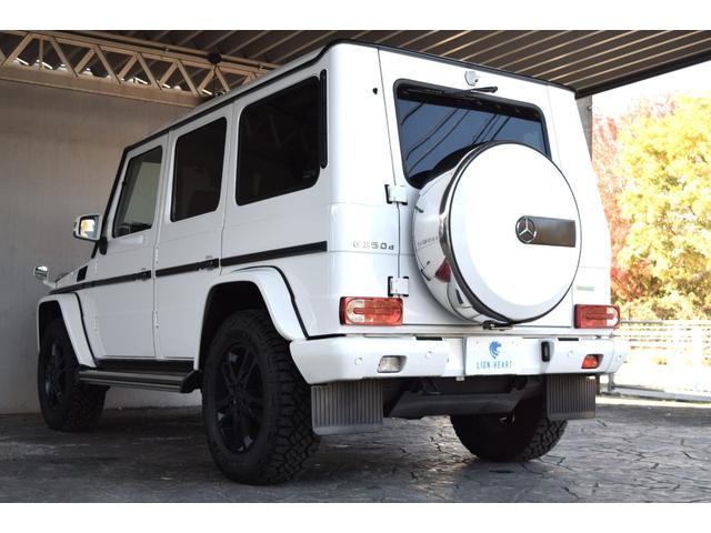 Ｇクラス Ｇ３５０ｄ　ラグジュアリーパッケージ　最終モデル　サンルーフ　レザーシート　前後シートヒーター　ハーマンカードン　８インチ後期モニター　デジタルインナーミラー　ドリンクホルダー　パドルシフト　ＲＴタイヤ（26枚目）