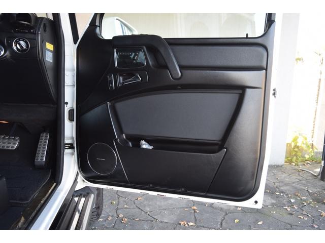 Ｇクラス Ｇ３５０ｄ　ラグジュアリーパッケージ　最終モデル　サンルーフ　レザーシート　前後シートヒーター　ハーマンカードン　８インチ後期モニター　デジタルインナーミラー　ドリンクホルダー　パドルシフト　ＲＴタイヤ（38枚目）