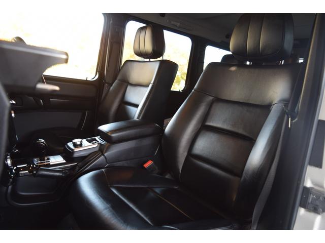 Ｇクラス Ｇ３５０ｄ　ラグジュアリーパッケージ　最終モデル　サンルーフ　レザーシート　前後シートヒーター　ハーマンカードン　８インチ後期モニター　デジタルインナーミラー　ドリンクホルダー　パドルシフト　ＲＴタイヤ（42枚目）