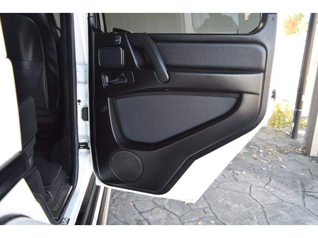 Ｇクラス Ｇ３５０ｄ　ラグジュアリーパッケージ　最終モデル　サンルーフ　レザーシート　前後シートヒーター　ハーマンカードン　８インチ後期モニター　デジタルインナーミラー　ドリンクホルダー　パドルシフト　ＲＴタイヤ（43枚目）