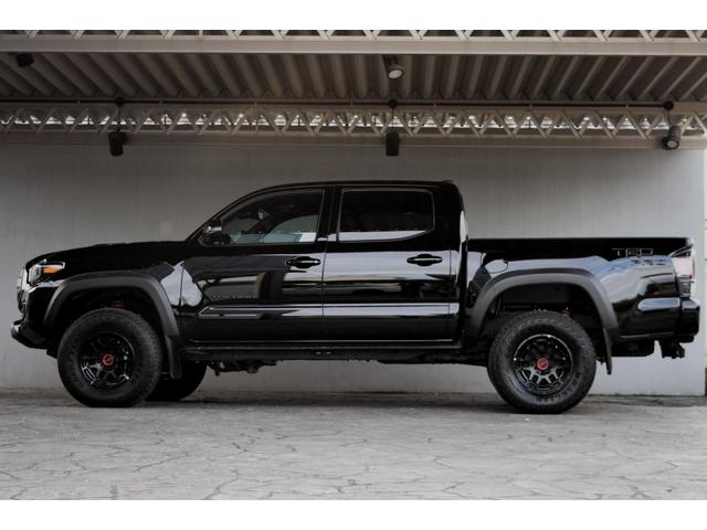 タコマ 　ダブルキャブ　ＴＲＤ　ＰＲＯ　２０２２年モデル　ＴＲＤＦＯＸサスペンション　ＴＲＤマフラー　専用レザーシート　サンルーフ　３６０度カメラ　ＪＢＬサウンド　純正鍛造１６インチＡＷ　カープレイ（8枚目）