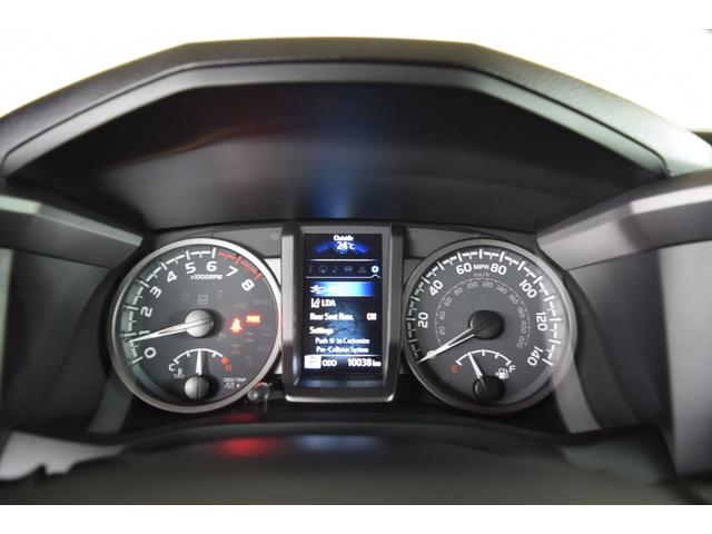 タコマ 　ダブルキャブ　ＴＲＤ　ＰＲＯ　２０２２年モデル　ＴＲＤＦＯＸサスペンション　ＴＲＤマフラー　専用レザーシート　サンルーフ　３６０度カメラ　ＪＢＬサウンド　純正鍛造１６インチＡＷ　カープレイ（17枚目）