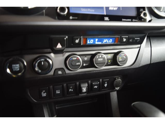 タコマ 　ダブルキャブ　ＴＲＤ　ＰＲＯ　２０２２年モデル　ＴＲＤＦＯＸサスペンション　ＴＲＤマフラー　専用レザーシート　サンルーフ　３６０度カメラ　ＪＢＬサウンド　純正鍛造１６インチＡＷ　カープレイ（24枚目）