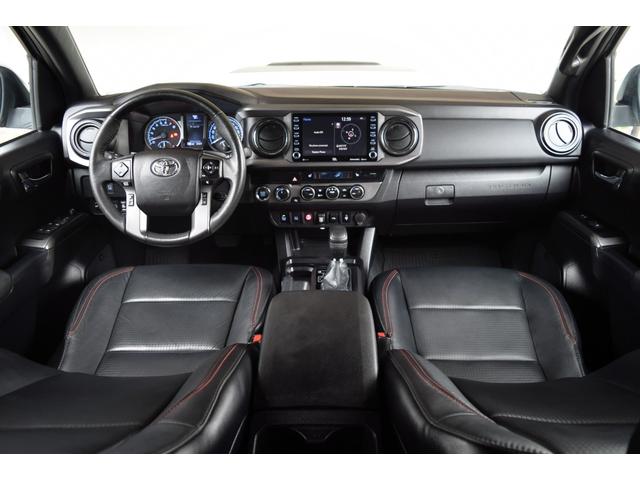 タコマ  ダブルキャブ TRD PRO 新車並行車 4WD ワンオーナー ルナロックカラー レザーシート サンルーフ サイドステップ リフトアップ FOX専用サス JBLサウンド ベッドステップ TRDマフラー(2枚目)