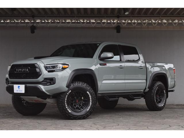 タコマ  ダブルキャブ TRD PRO 新車並行車 4WD ワンオーナー ルナロックカラー レザーシート サンルーフ サイドステップ リフトアップ FOX専用サス JBLサウンド ベッドステップ TRDマフラー(5枚目)