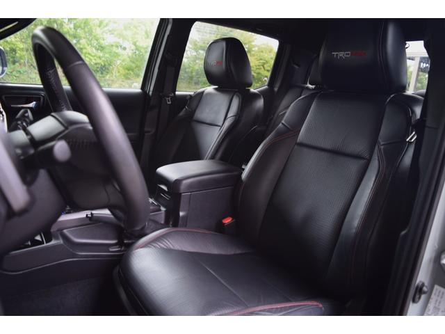 タコマ  ダブルキャブ TRD PRO 新車並行車 4WD ワンオーナー ルナロックカラー レザーシート サンルーフ サイドステップ リフトアップ FOX専用サス JBLサウンド ベッドステップ TRDマフラー(15枚目)