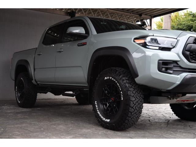 タコマ  ダブルキャブ TRD PRO 新車並行車 4WD ワンオーナー ルナロックカラー レザーシート サンルーフ サイドステップ リフトアップ FOX専用サス JBLサウンド ベッドステップ TRDマフラー(27枚目)