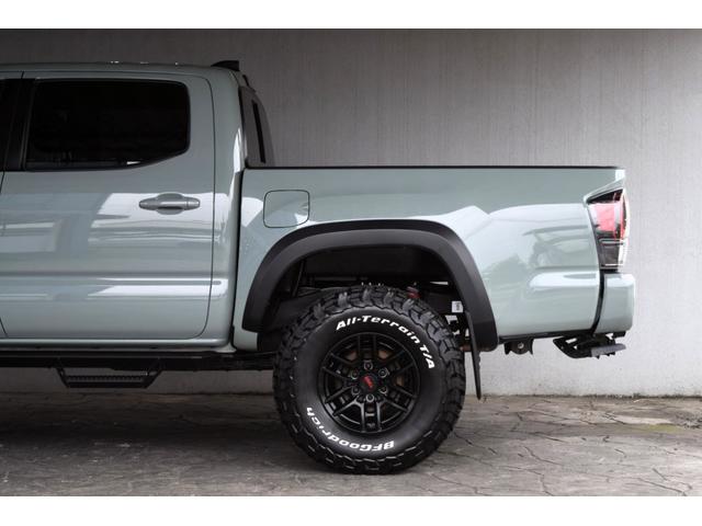 タコマ  ダブルキャブ TRD PRO 新車並行車 4WD ワンオーナー ルナロックカラー レザーシート サンルーフ サイドステップ リフトアップ FOX専用サス JBLサウンド ベッドステップ TRDマフラー(34枚目)