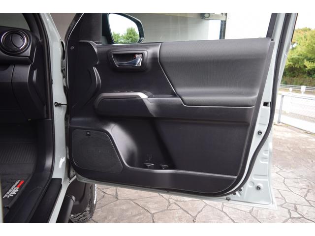 タコマ  ダブルキャブ TRD PRO 新車並行車 4WD ワンオーナー ルナロックカラー レザーシート サンルーフ サイドステップ リフトアップ FOX専用サス JBLサウンド ベッドステップ TRDマフラー(40枚目)