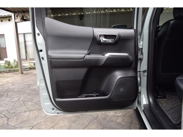 タコマ  ダブルキャブ TRD PRO 新車並行車 4WD ワンオーナー ルナロックカラー レザーシート サンルーフ サイドステップ リフトアップ FOX専用サス JBLサウンド ベッドステップ TRDマフラー(43枚目)