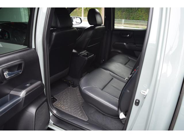 タコマ  ダブルキャブ TRD PRO 新車並行車 4WD ワンオーナー ルナロックカラー レザーシート サンルーフ サイドステップ リフトアップ FOX専用サス JBLサウンド ベッドステップ TRDマフラー(44枚目)