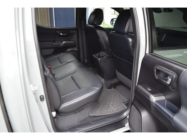 タコマ  ダブルキャブ TRD PRO 新車並行車 4WD ワンオーナー ルナロックカラー レザーシート サンルーフ サイドステップ リフトアップ FOX専用サス JBLサウンド ベッドステップ TRDマフラー(46枚目)