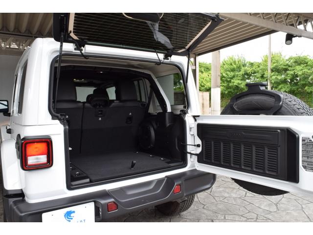 開口が大きく、多彩な用途が楽しめます。