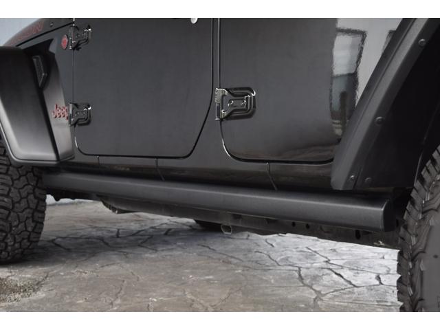 ジープ・ラングラーアンリミテッド ルビコン レザーシート シートヒーター ステアリングヒーター 8.4インチモニター ナビ 地デジ カープレイ スチールバンパー ジオランダーXATタイヤ 295/70R17 ハイフェンダー フロアマット(52枚目)