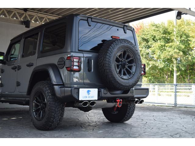 ジープ・ラングラーアンリミテッド ルビコン スチールバンパーグリルガード 電動サイドステップ リアUSバンパー レザーシート シートヒーター リアリクライニングKIT ジェプセン17インチAW ヘッドライナー ジェプセンマフラー(12枚目)