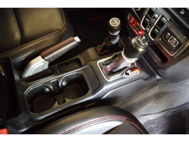 ジープ・ラングラーアンリミテッド ルビコン スチールバンパーグリルガード 電動サイドステップ リアUSバンパー レザーシート シートヒーター リアリクライニングKIT ジェプセン17インチAW ヘッドライナー ジェプセンマフラー(22枚目)