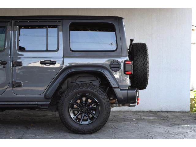ジープ・ラングラーアンリミテッド ルビコン スチールバンパーグリルガード 電動サイドステップ リアUSバンパー レザーシート シートヒーター リアリクライニングKIT ジェプセン17インチAW ヘッドライナー ジェプセンマフラー(34枚目)