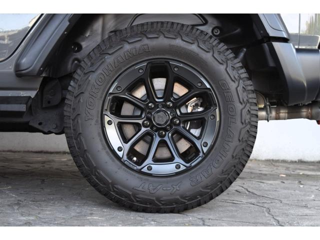 ジープ・ラングラーアンリミテッド ルビコン スチールバンパーグリルガード 電動サイドステップ リアUSバンパー レザーシート シートヒーター リアリクライニングKIT ジェプセン17インチAW ヘッドライナー ジェプセンマフラー(37枚目)