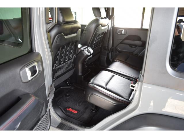 ジープ・ラングラーアンリミテッド ルビコン スチールバンパーグリルガード 電動サイドステップ リアUSバンパー レザーシート シートヒーター リアリクライニングKIT ジェプセン17インチAW ヘッドライナー ジェプセンマフラー(51枚目)
