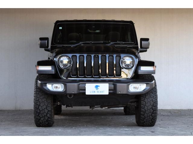 ジープ・ラングラーアンリミテッド サハラ 2.0Lターボモデル ワンオーナー レザーシート ジェプセン17インチAW ジオランダーXATタイヤ ジェプセン1インチリフトアップサス ジェプセンリアバンパー ヘッドライナー 地デジ(3枚目)