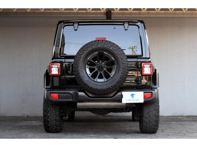 ジープ・ラングラーアンリミテッド サハラ 2.0Lターボモデル ワンオーナー レザーシート ジェプセン17インチAW ジオランダーXATタイヤ ジェプセン1インチリフトアップサス ジェプセンリアバンパー ヘッドライナー 地デジ(4枚目)